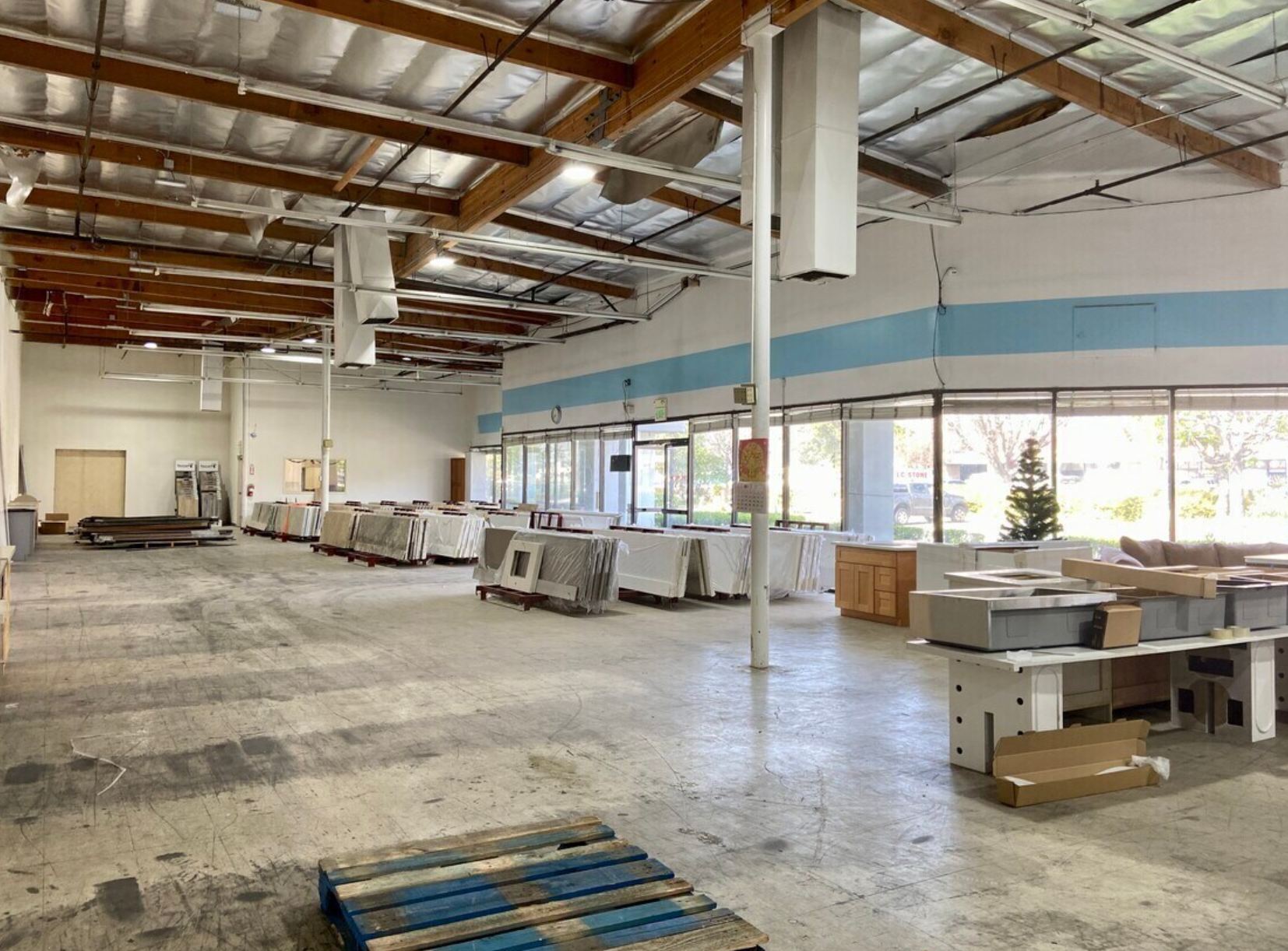Montclair 36,352 SF · 1/2
