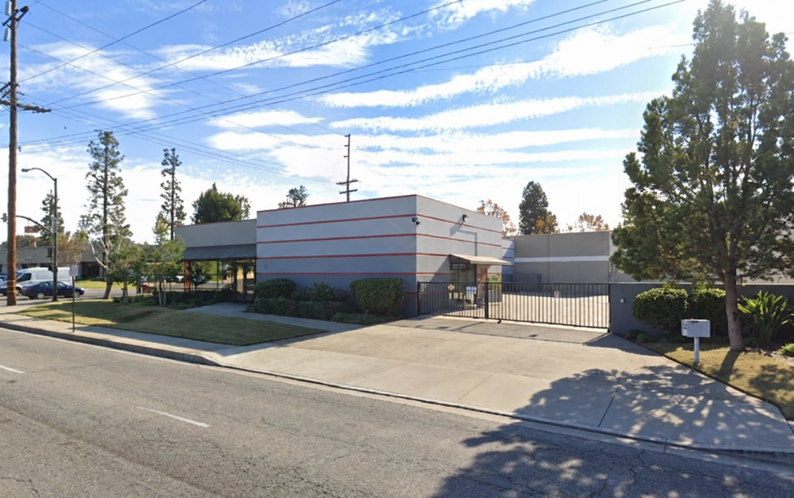 San Dimas 7,590 SF · 1/2